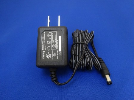 UNIFIVE UN110-3320　PL03B付 ユニファイブ　ACアダプター　3.3V/2.0A