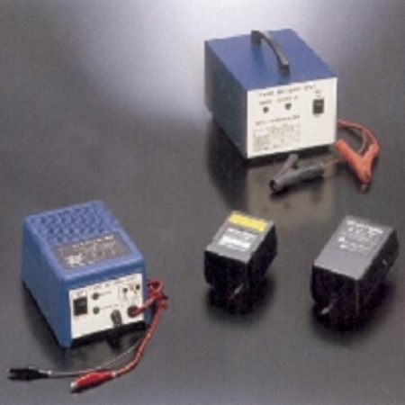 GSユアサ　BC-5A2-24VT　定電圧充電器 GS YUASA